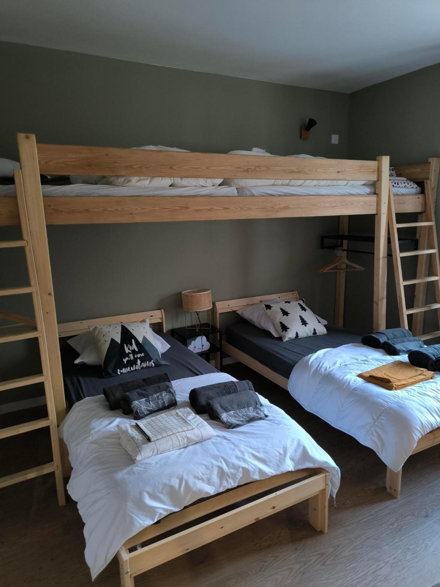 Lodge Loupau Maga Bagnères-de-Luchon المظهر الخارجي الصورة